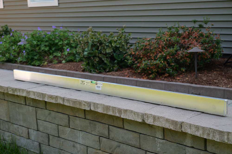 Leveling Outdoor Wall with Quick-E-6' Level